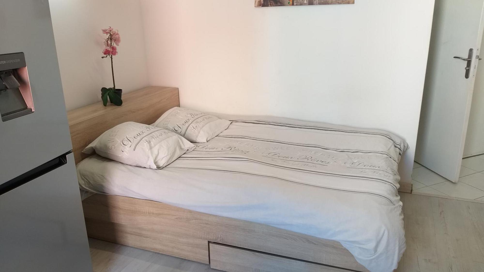 Magnifique Studio Au Coeur Historique De Frejus Ngoại thất bức ảnh