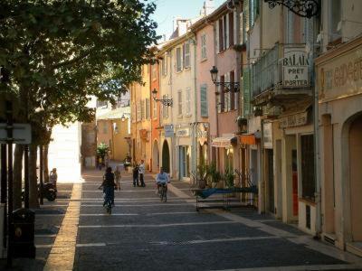 Magnifique Studio Au Coeur Historique De Frejus Ngoại thất bức ảnh