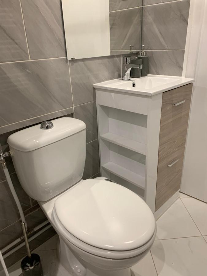 Magnifique Studio Au Coeur Historique De Frejus Ngoại thất bức ảnh